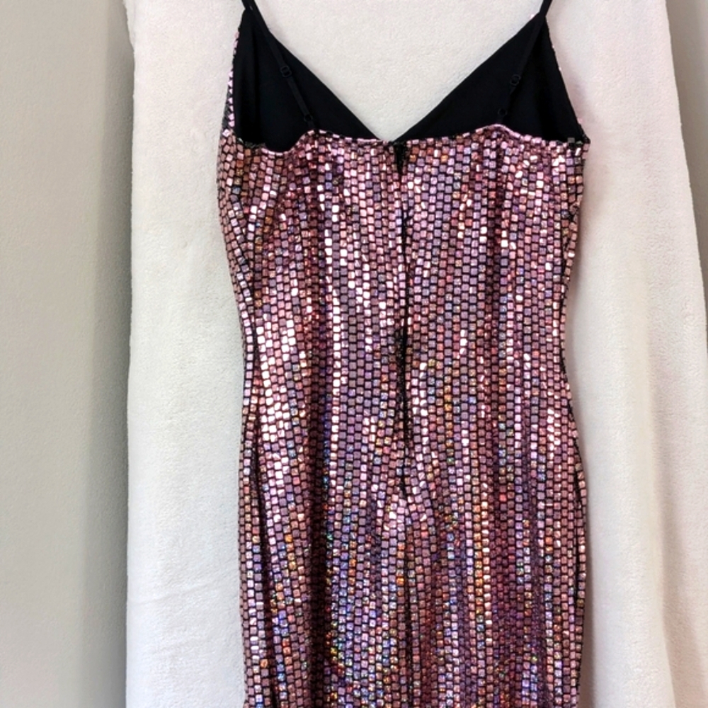 Dress - Picture 2 of 3